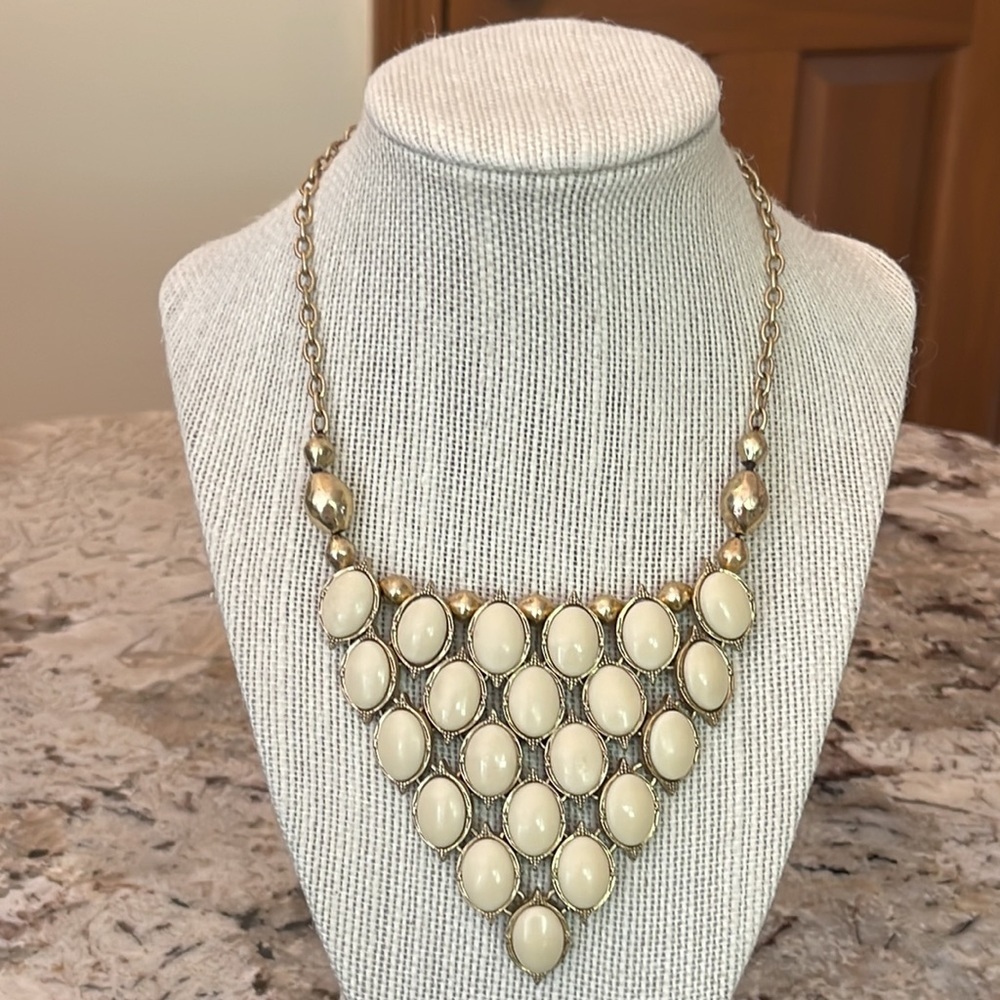 LUCKY BRAND Cabochon Cream Stone Bib Necklace